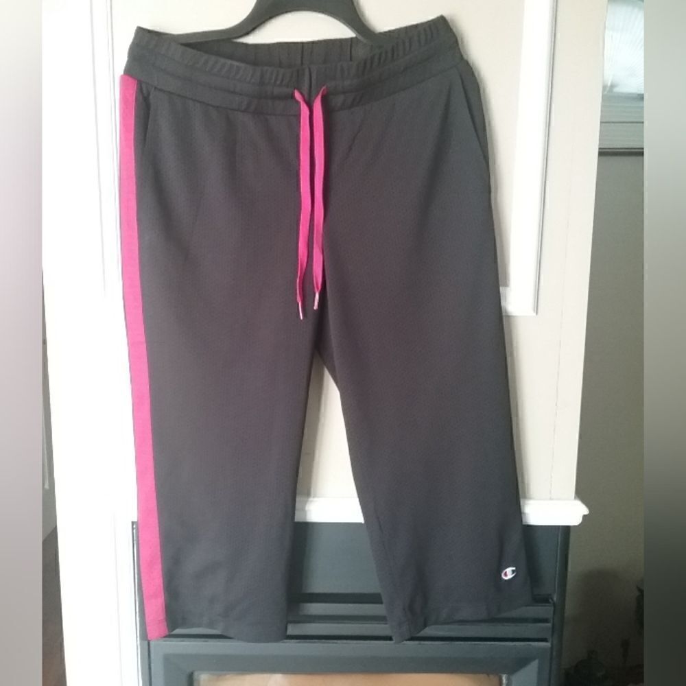 Champion Capri Sweatpants Women's Size Small